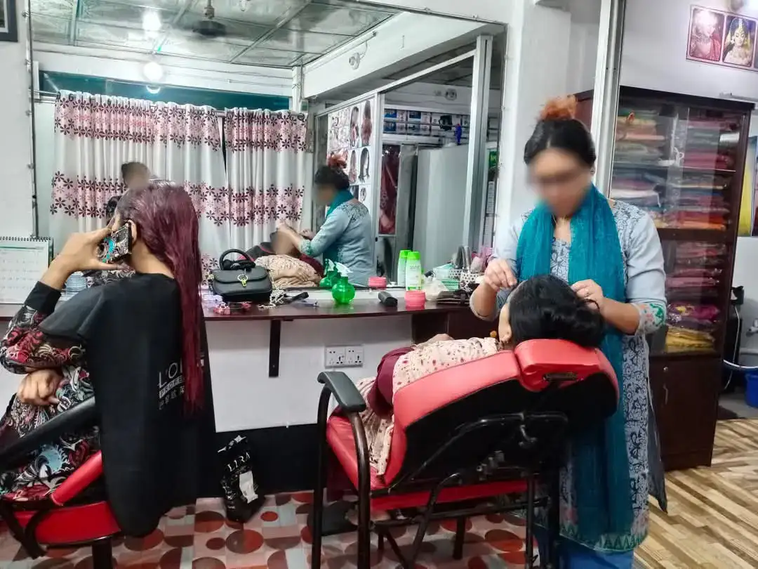 Beauty parlor